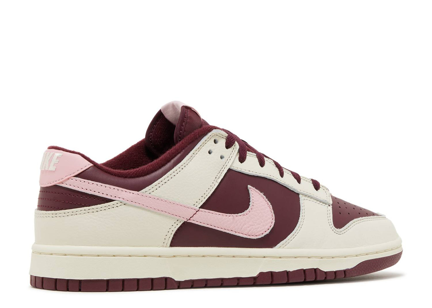 Nike Dunk Low 'Valentine's Day'