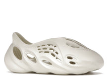 Load image into Gallery viewer, Yeezy Foam Runner &#39;Sand&#39;
